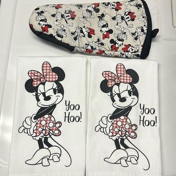 Disney Minnie Mouse Set of Two Kitchen Cotton Towels and Oven Mitt - Picture 1 of 16